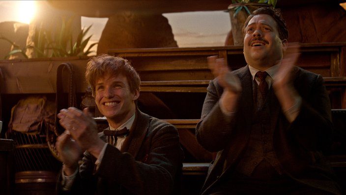 Newt Jacob clapping Fantastic Beasts CC Trailer