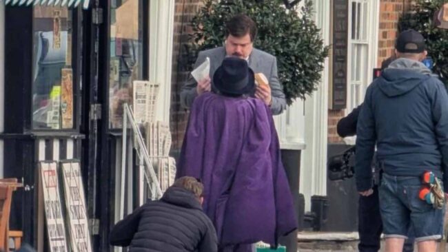 Harry Potter Dizisi Setinden Yeni Görüntüler: Filmlerde Olmayan Önemli Bir Sahne Geliyor! 2 Harry Potter Dizisi Vernon Dursley Dedalus Diggle